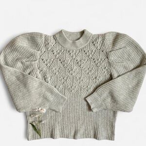 Gray puffy sleeve pom pom sweater